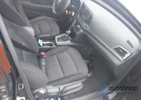 2018 Hyundai Elantra Se z USA, uszkodzony, nr VIN 5NPD74LF2JH280657